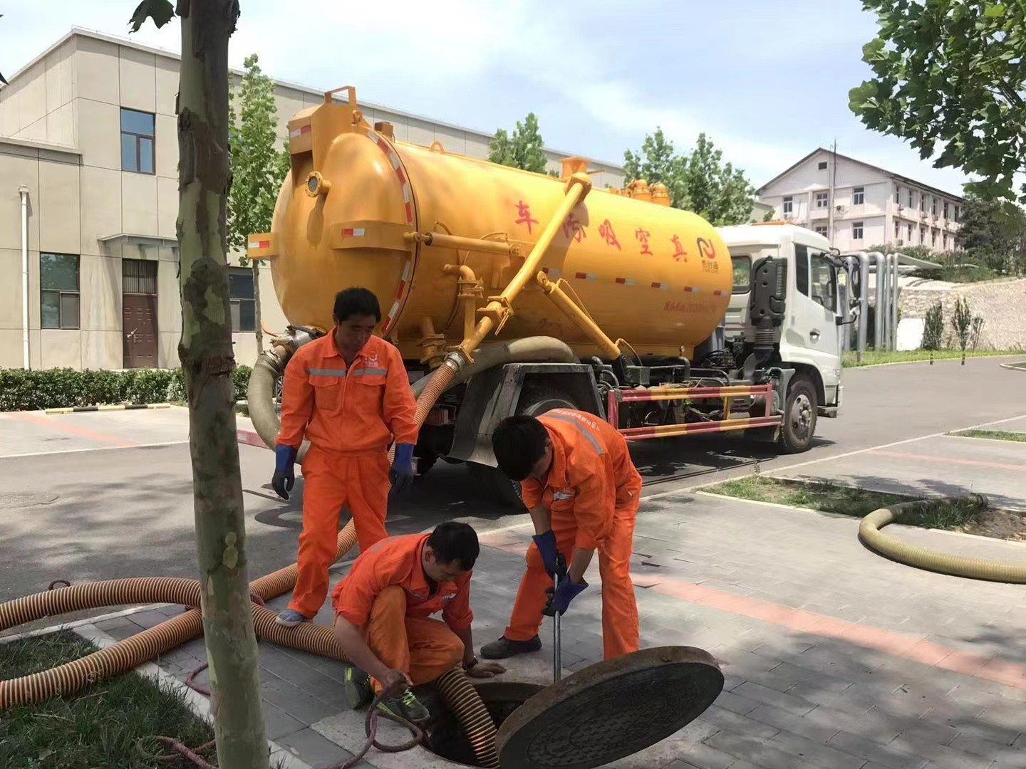 日照化粪池清理与5-8吨吸粪车施工效率分析